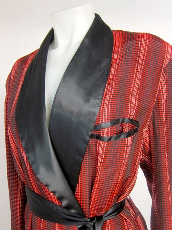 1940s 50s Gentleman's Desi Arnez Red & Black Smoking  Jacket Robe For Sale 1