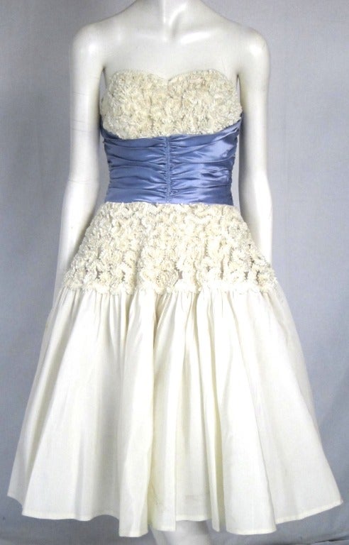 195Os Strapless Ivory Ribbon Work Lavender Satin Waist Party Prom  Wedding Dress In Good Condition For Sale In San Francisco, CA
