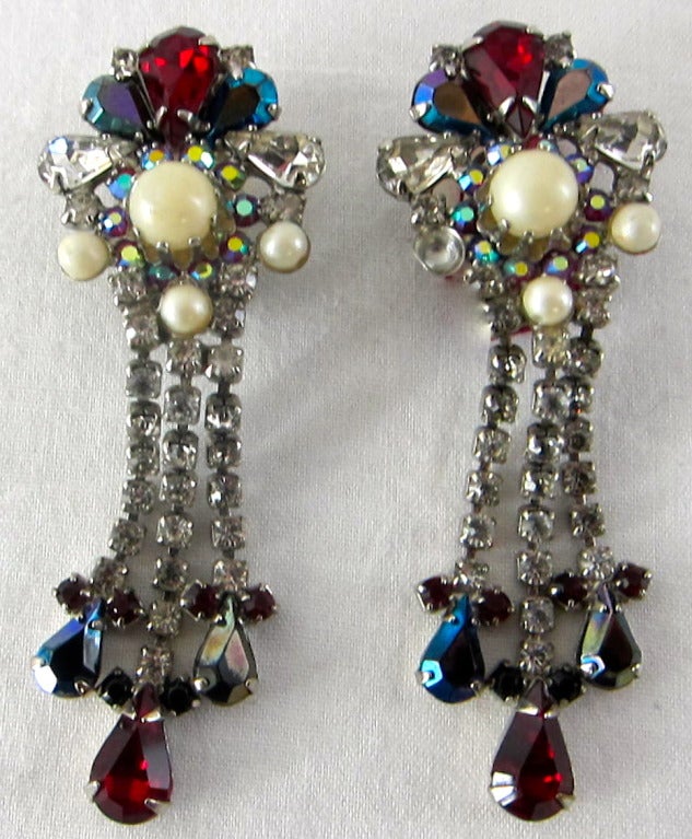 Amazing colorful Red, Blue Clear triple strand Rhinestones Faux Pearls Hobe Clip on Earrings. 

3