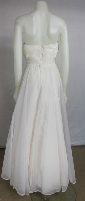 1950s  Strapless Shelf Bust Ruch Waist Flowing Chiffon Debutante Wedding Dress In Excellent Condition For Sale In San Francisco, CA