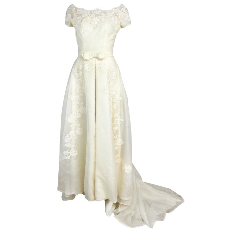 1950s 1960s Champagne Organza  & Lace Wedding Dress -Train & Bow For Sale