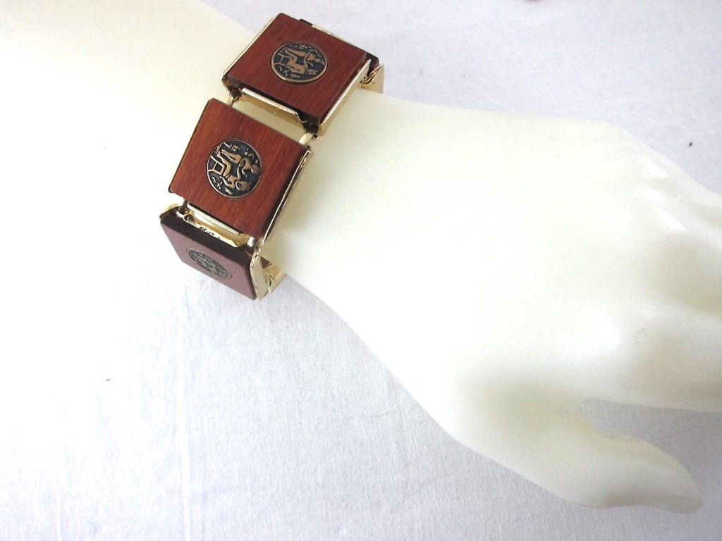 Mid Century Contemporary Square Wood Egyptian Motif Bracelet & Earrings Set In Excellent Condition For Sale In San Francisco, CA