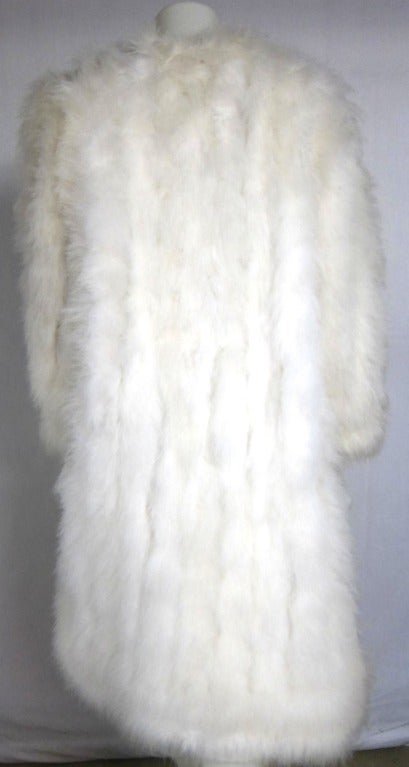Women's Vintage White Fluffy Ostrich  Feather Coat For Sale