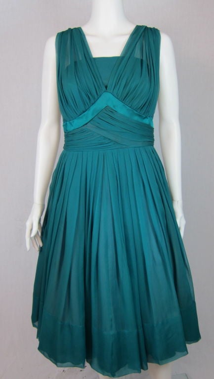 Women's 1950'S ELEGANT GREEN CHIFFON PARTY DRESS For Sale