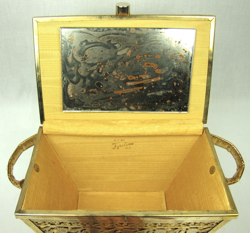 VINTAGE 1940'S LARGE GOLD METAL SHELL TOP HANDBAG PURSE For Sale 3