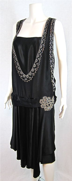 Women's 1920s SATIN RHINESTONE & BEADED FLAPPER DRESS For Sale