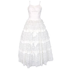 VINTAGE 1950s TIERED LACE RUFFLE & RIBBON BOW WEDDING GOWN