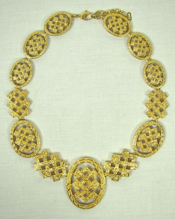 CHRISTIAN DIOR CHUNKY GOLD NECKLACE For Sale 4