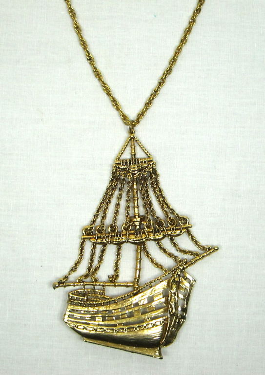 Vintage 1950s Gold-tone Pirate Ship Statement Necklace For Sale 4