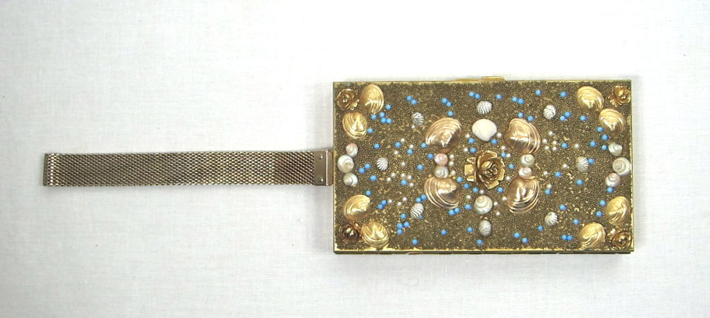 Women's VINTAGE ORNATE GOLD SEASHELL COMPACT PURSE For Sale