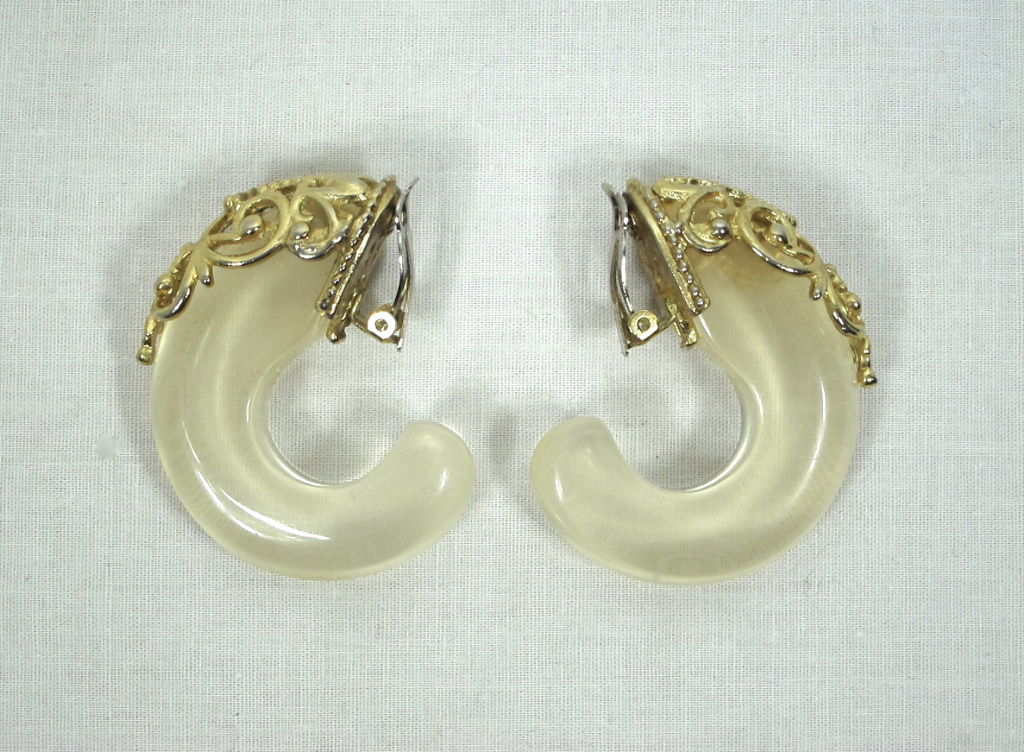 VINTAGE BAROQUE GOLD SCROLL & LUCITE TUSK EARRINGS