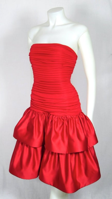 Women's VINTAGE VALENTINES RED STRAPLESS RUCHED JERSEY & SATIN DRESS For Sale