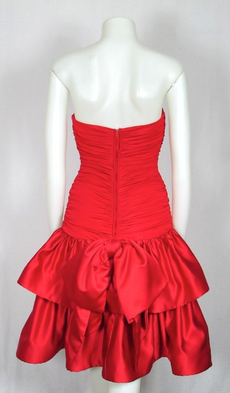 VINTAGE VALENTINES RED STRAPLESS RUCHED JERSEY & SATIN DRESS For Sale 1