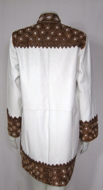 VINTAGE WHITE LEATHER HEAVILY GOLD BEADED SWING COAT For Sale 2