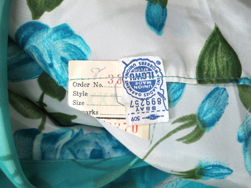 VINTAGE 1950s FLORAL CHIFFON OVERLAY DRESS w SHOULDER SASH For Sale 2