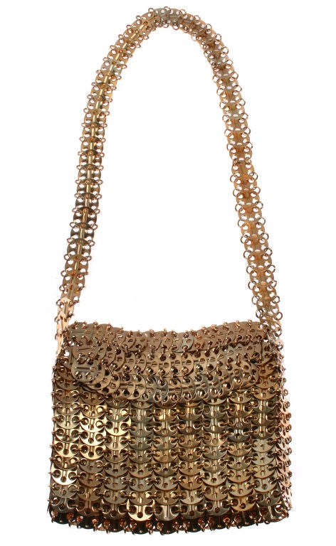 This is a fun and iconic 1960's  shoulder bag.<br />
<br />
*Measurements*<br />
8