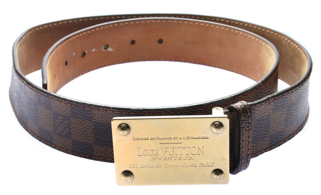 This is an iconic out of production Louis Vuitton belt.<br />
*Measurements*<br />
45 3/8