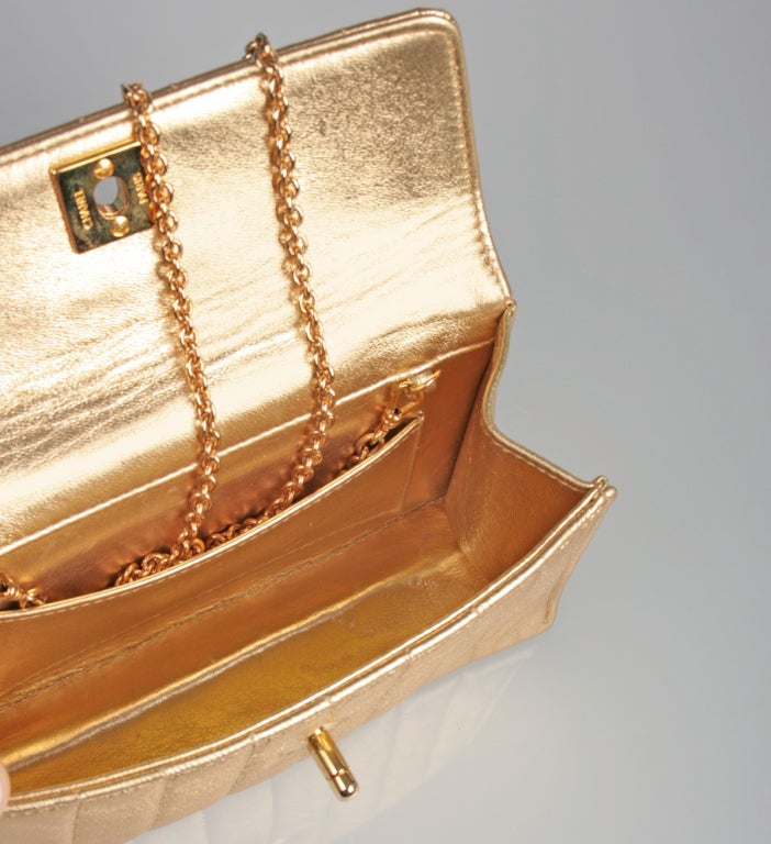 CHANEL Quilted Gold Clutch Agneau Metallise For Sale 2