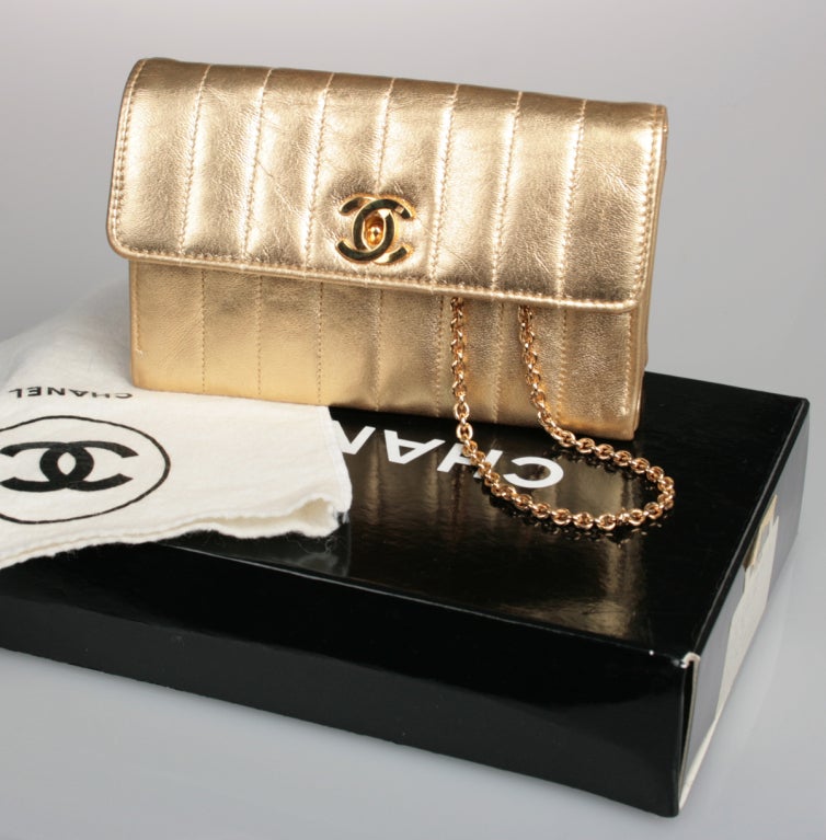 CHANEL Quilted Gold Clutch Agneau Metallise For Sale 3