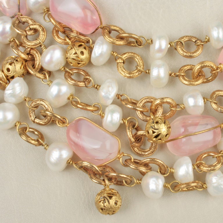 Couture CHANEL Necklace with Pearls and Pink  Glass Stones 1