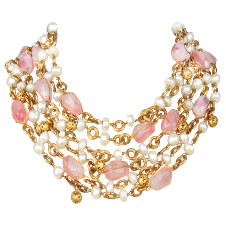 Couture CHANEL Necklace with Faux Pearls and Pink  Glass Stones For Sale