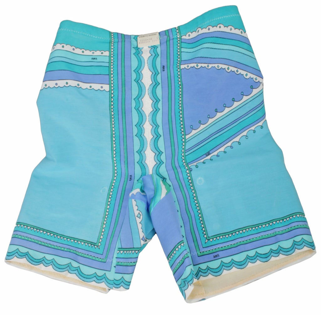 This is a terrific vintage Emilio Pucci girdle that in todays world would work as yoga shorts, never used in an iconic blue Pucci mod design. These would also  be great under a short skirt. The length from top 13 1/2 