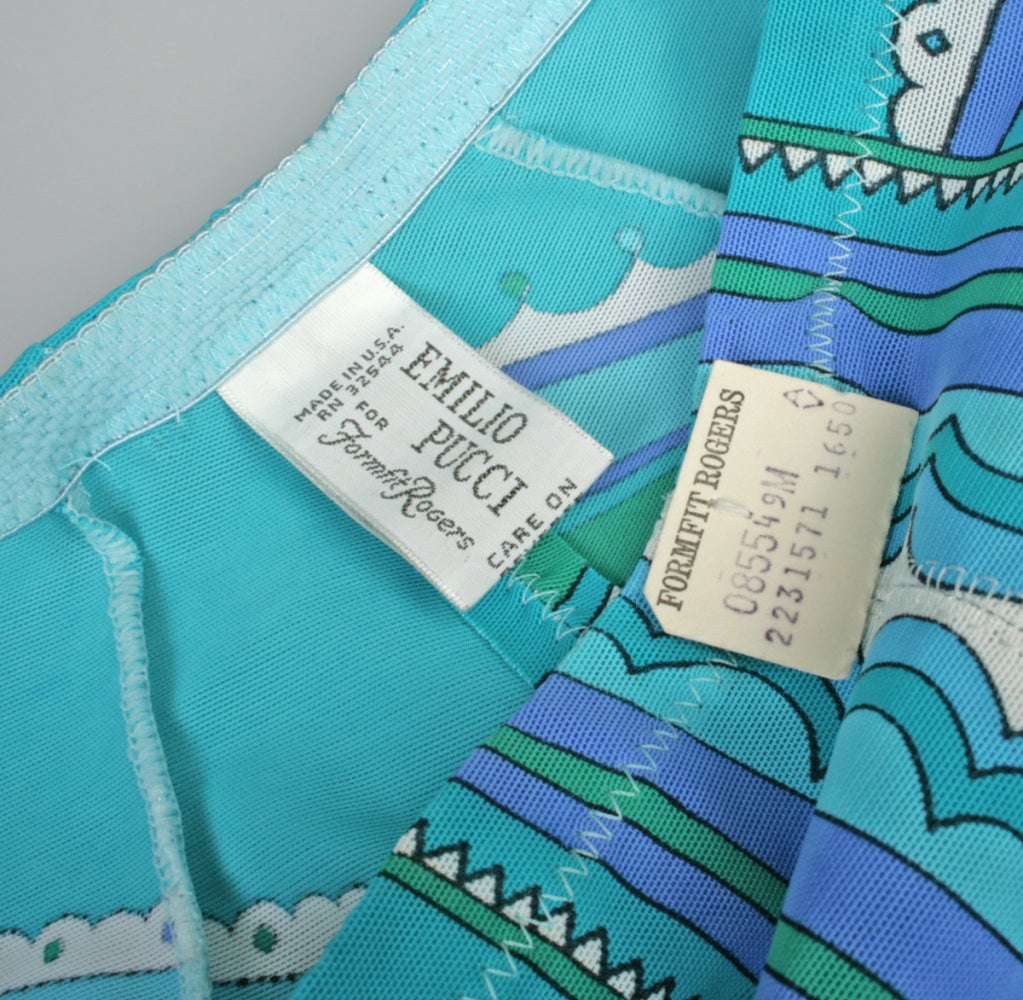 New Old Stock 1970's PUCCI Girdle with Garter Straps In Excellent Condition In Chicago, IL