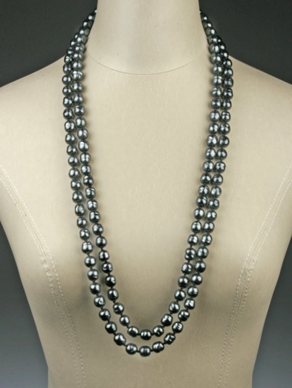 CHANEL Long Black Baroque Pearl Necklace 1
