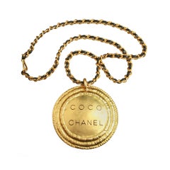 COCO CHANEL Medallion Necklace