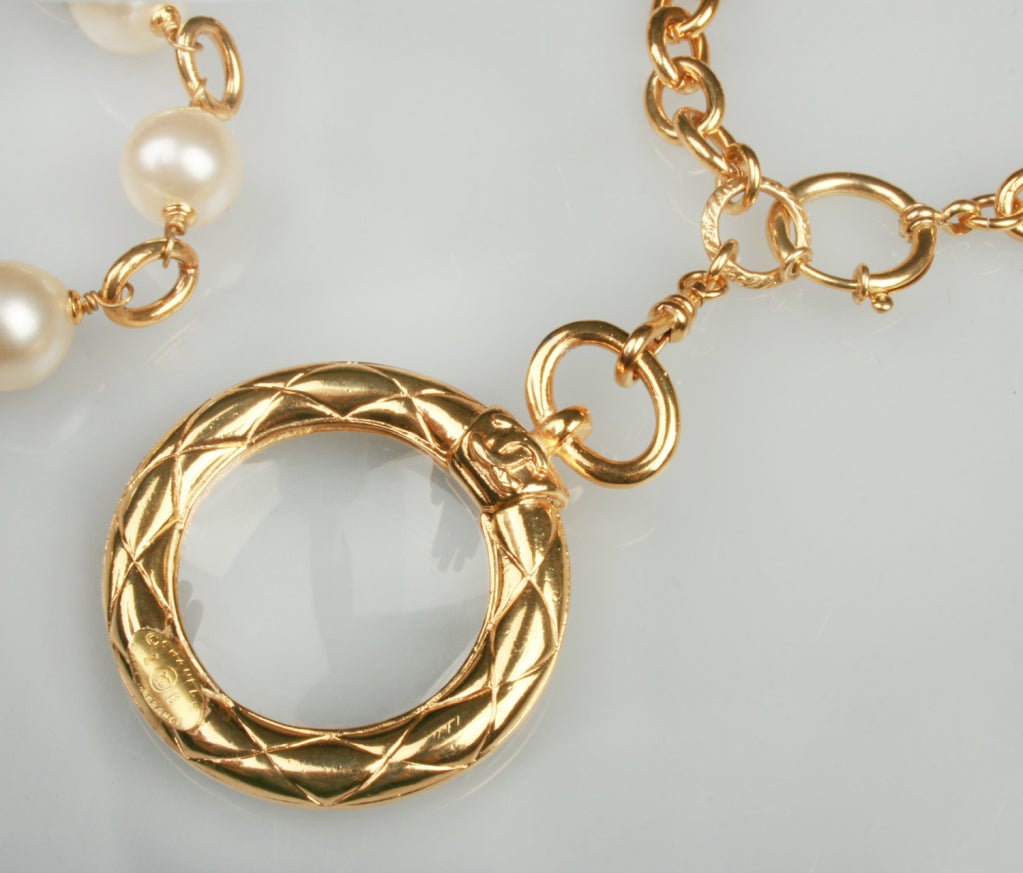 Long CHANEL Necklace with Pearls and Magnifying Glass 2