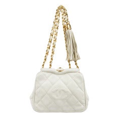 Retro Versatile CHANEL White Quilted Leather Fanny Pack Shoulder Bag