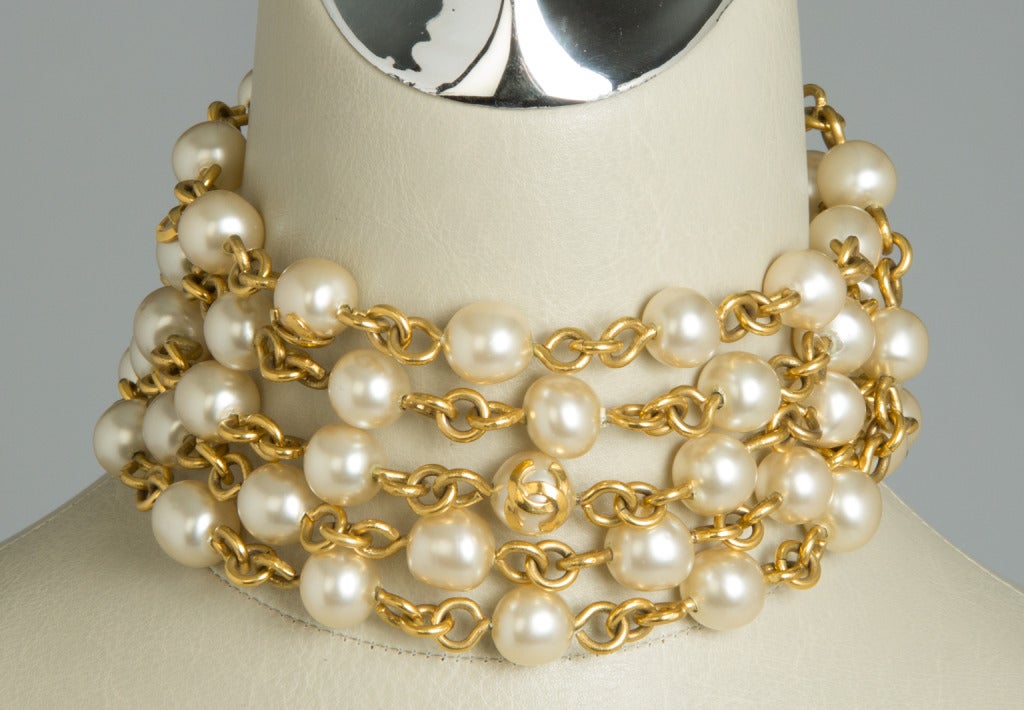Women's Long CHANEL Pearl Sautoir - Necklace