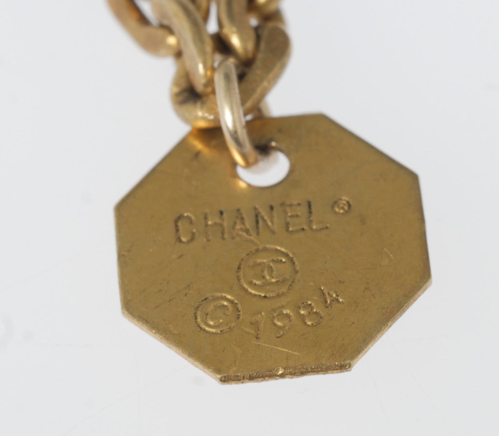 CHANEL Long Rhinestone and Chain Necklace In Excellent Condition In Chicago, IL