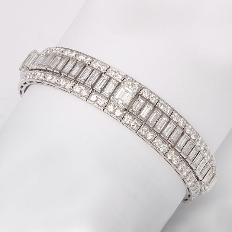 Baguette Diamond Bracelet In Good Condition For Sale In New York, NY