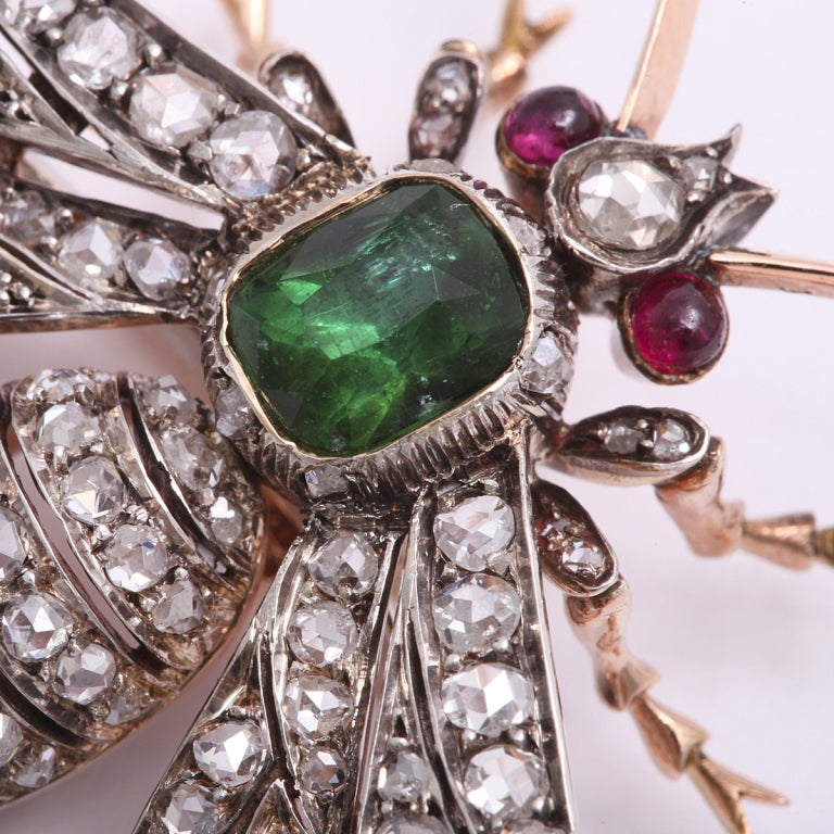 Victorian French FONTANA Emerald Diamond Wasp Pin In Good Condition For Sale In New York, NY