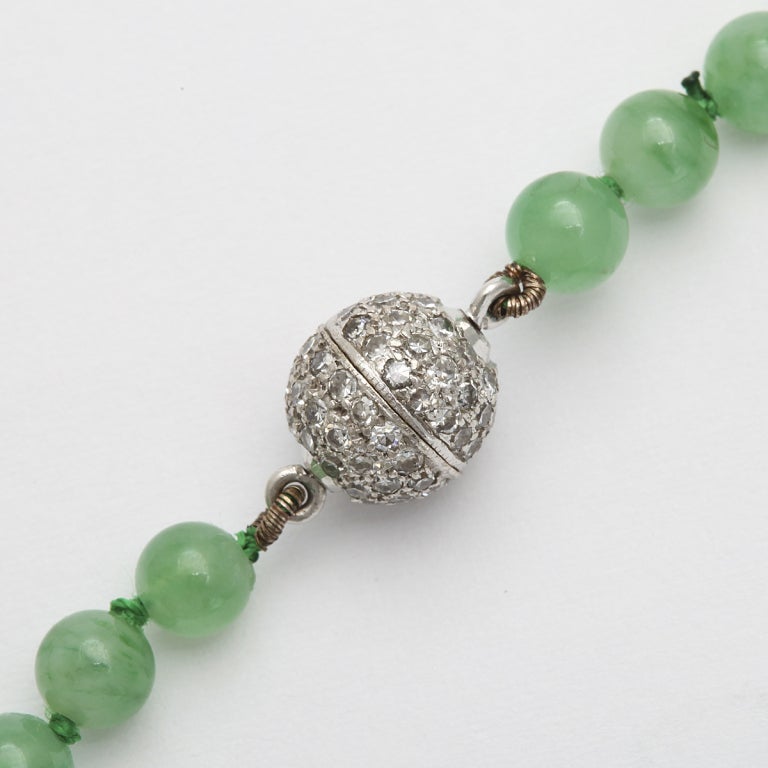 Art Deco Jade and Diamond Necklace In Good Condition In New York, NY