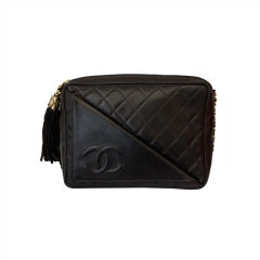 1980's CHANEL large brown quilted bag with gilt chain
