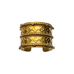 Vintage CHANEL massive gilt cuff