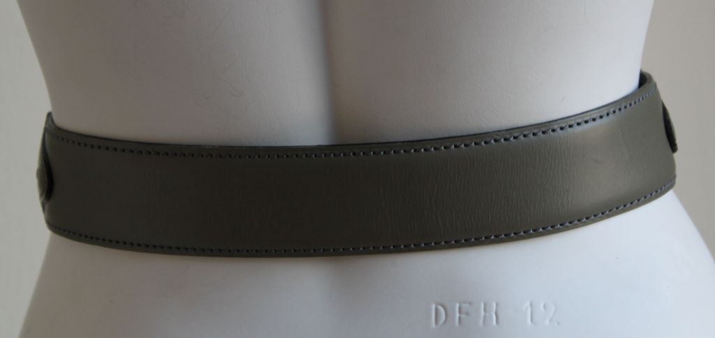 Women's AZZEDINE ALAIA moss green leather belt - size 65