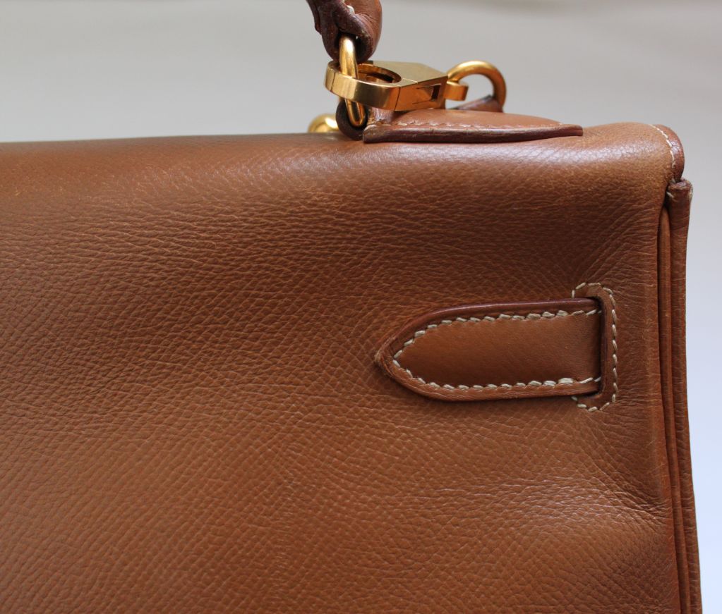 HERMES gold courchevel 32 cm KELLY with gilt hardware & strap 2
