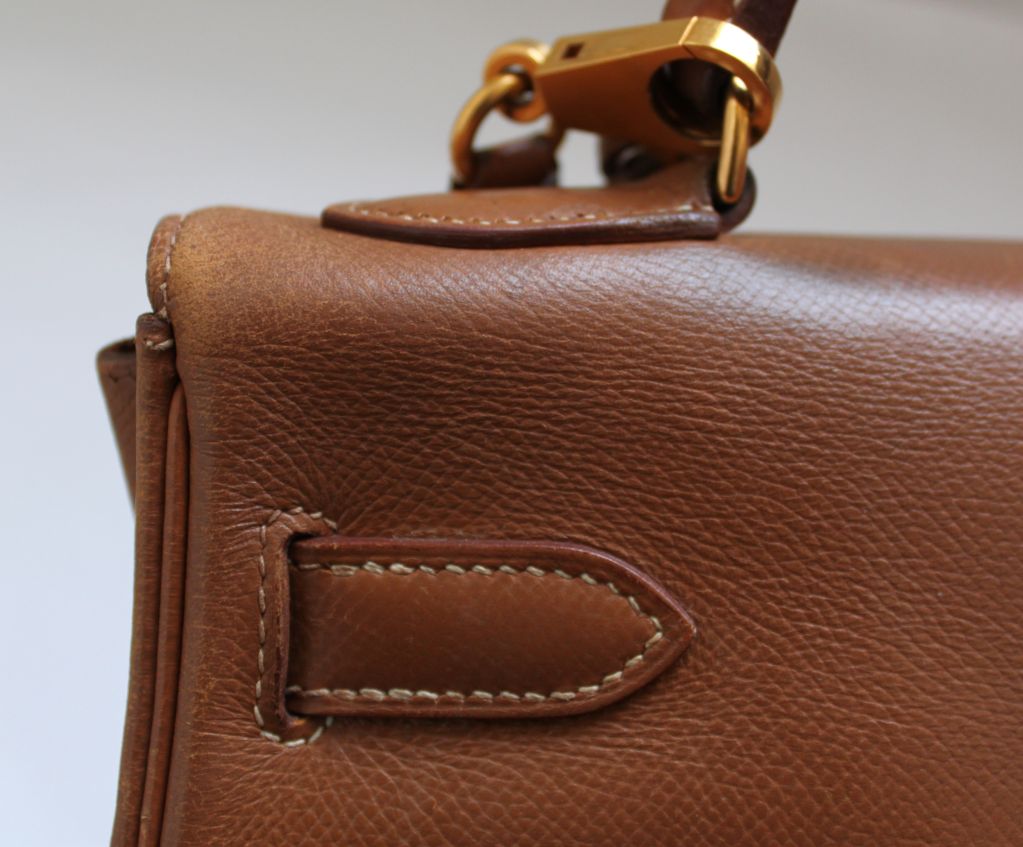 HERMES gold courchevel 32 cm KELLY with gilt hardware & strap 3