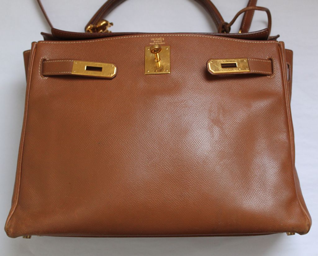 HERMES gold courchevel 32 cm KELLY with gilt hardware & strap 4