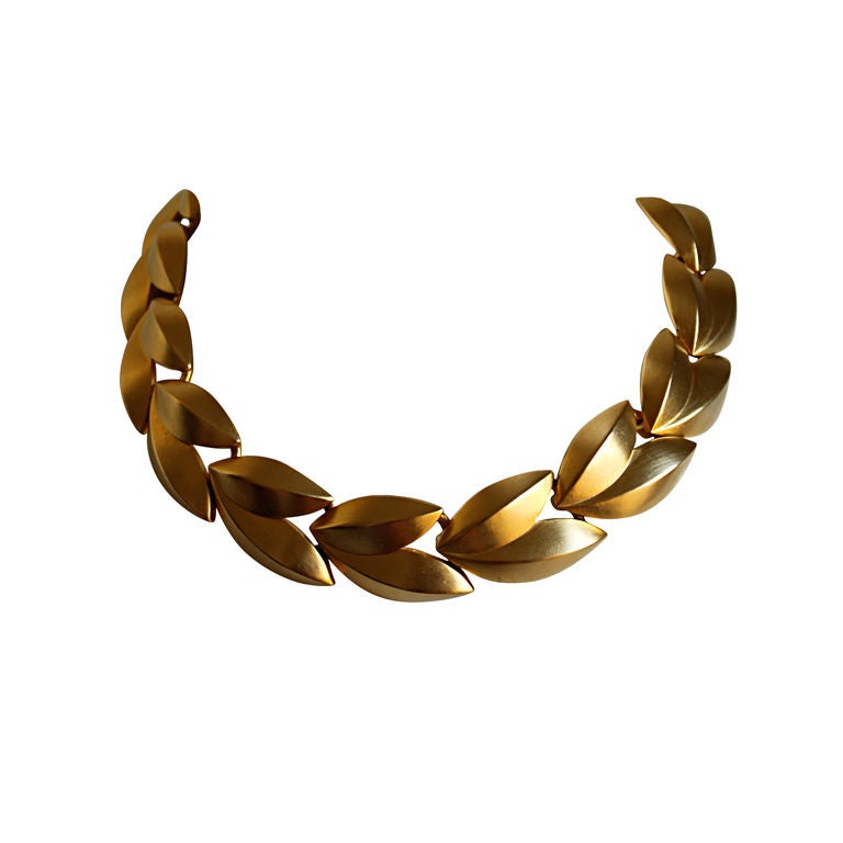 GIVENCHY gilt sculpted leaf link necklace