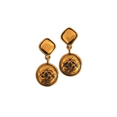 CHANEL quilted gilt CC earrings
