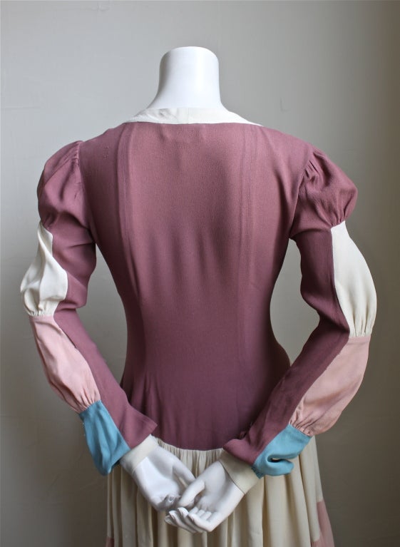 1970's OSSIE CLARK for QUORUM tiered moss crepe dress In Good Condition In San Fransisco, CA