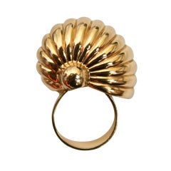 1970's CARTIER oversized gold shell ring