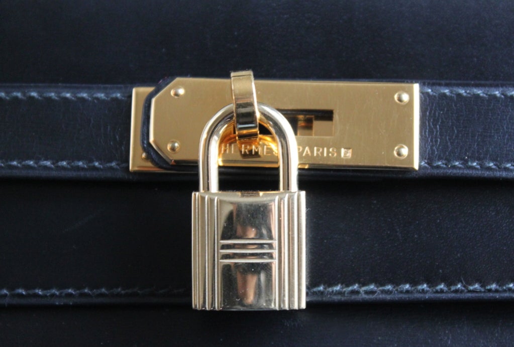 HERMES KELLY 35 cm black box leather rigid bag / gold hardware 3