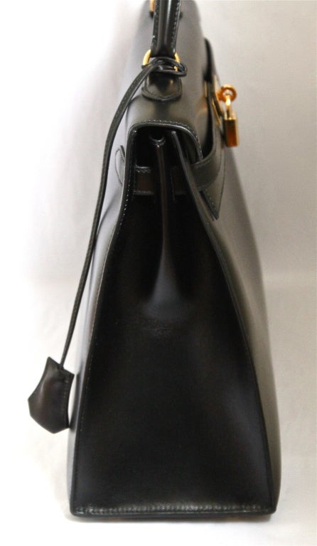 HERMES KELLY 35 cm black box leather rigid bag / gold hardware 1