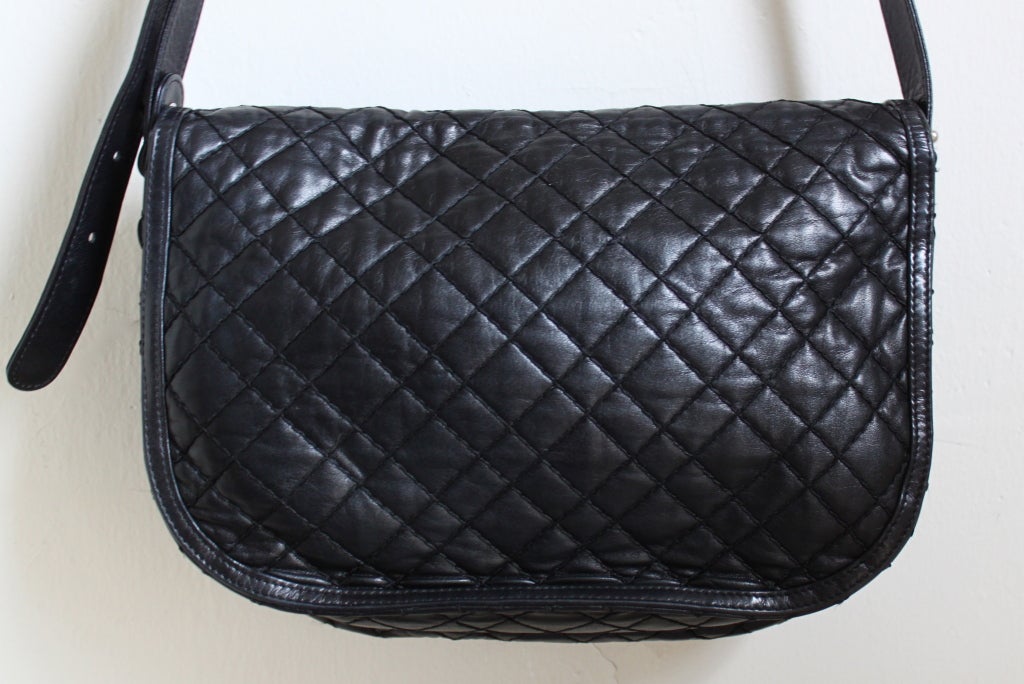BALMAIN mat quilted leather large messenger bag In Excellent Condition In San Fransisco, CA