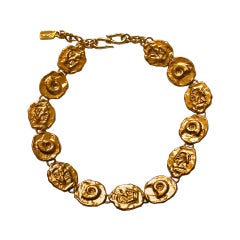 YVES SAINT LAURENT gilt hammered link necklace with shell detail 8